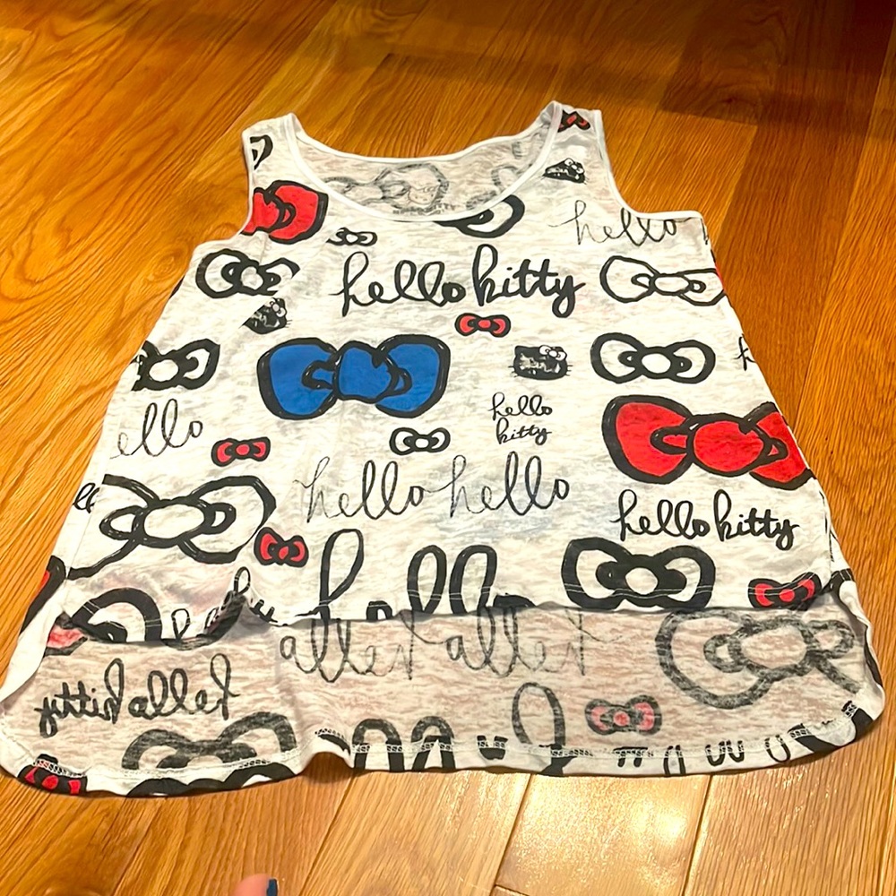 Hello Kitty tank